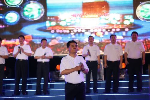 2013苏宁之夏上演 彰显苏宁互联网转型_滚动