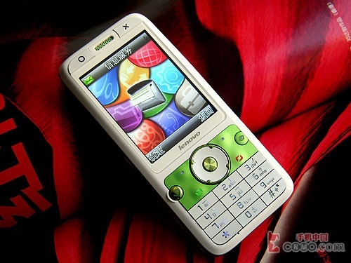 支持千款游戏 联想娱乐游戏手机i909评测_手机