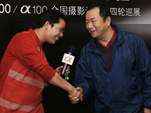 ����Ѳչ��4�֦���Ӱ����:����վ����