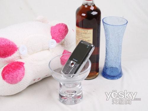 闪耀镜面酷派双模双待手机239评测(2)