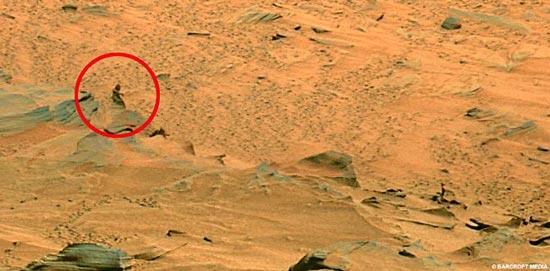 天文专家：勇气号火星人照片是岩石错觉(图)