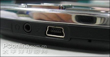 华硕P550接口 科技感十足华硕新品GPS手机P550到货