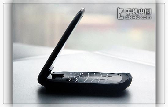圆润时尚摩托小巧翻盖音乐机U9评测(11)