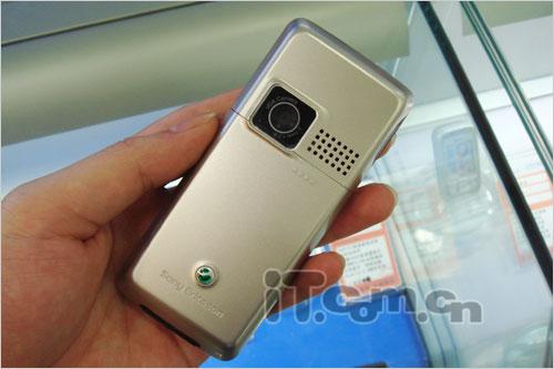 简单实用索爱低端手机K200c只卖599