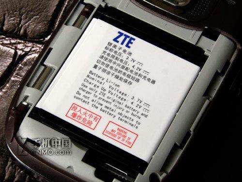 彻底滑动操作中兴袖珍3D手机X760评测(7)