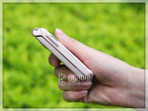 时尚双雄索爱翻盖W380c与Z555i对比(4)