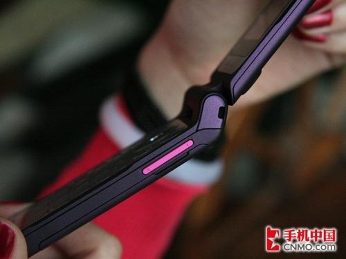 时尚双雄索爱翻盖W380c与Z555i对比(5)