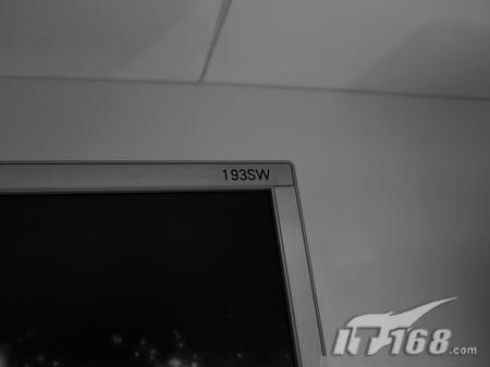����1300Ԫ���ͼ�19Ӣ�����Һ��������(4)