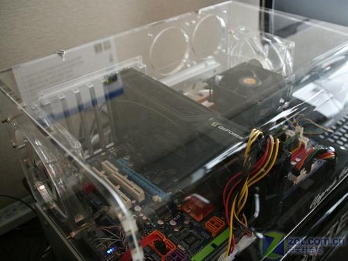 COMPUTEX 08ƵֱGT200չع 