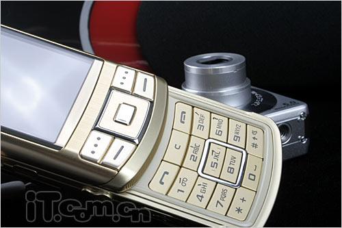 更具王者气概三星拍照王G810金色