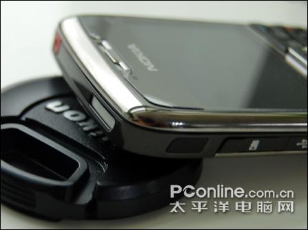 全键盘商务诺基亚智能机E71欲破三千