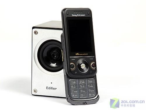 索尼爱立信W760专用游戏手柄JS1上市 索尼爱立信W760i专用游戏手柄JS1上市