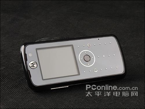 时尚前卫外观摩托罗拉TD手机L800t评测(7)