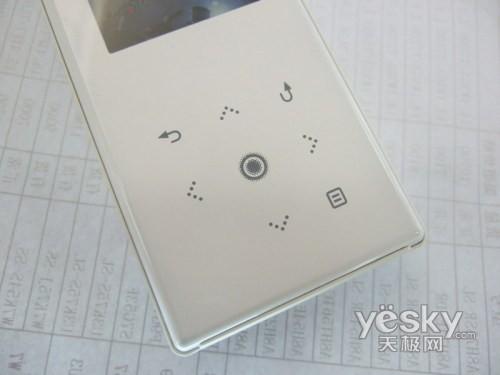 内置大功率音响2G三星S5低促售999元