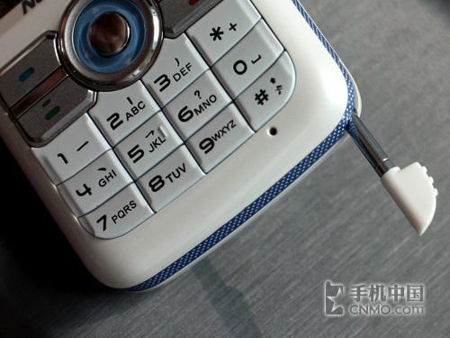 周华健代言纽曼低端音乐手机2610评测(5)