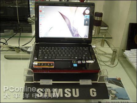 12寸双核独显三星红黑本Q208卖7998