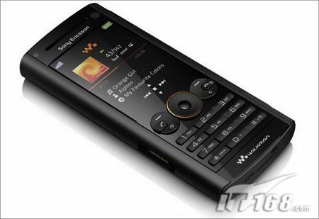 W902