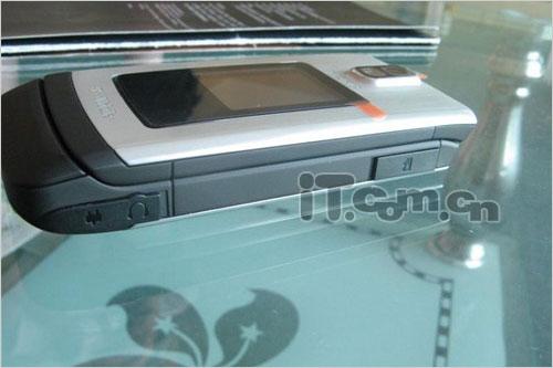 金属材质诺基亚GPS翻盖6650T卖1499