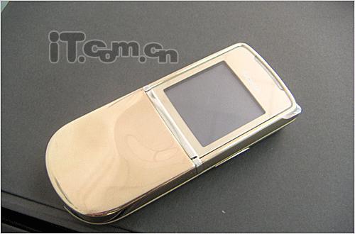 高贵典雅诺基亚8800S黄金版售8500