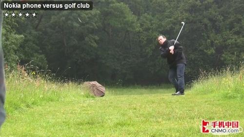 三防手机考验诺基亚3720当高尔夫球打