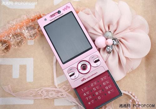 纯粹的女人手机索爱W705推出粉嫩新版_手机