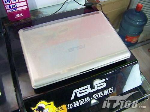 双显卡的上网本华硕N10E售价2550
