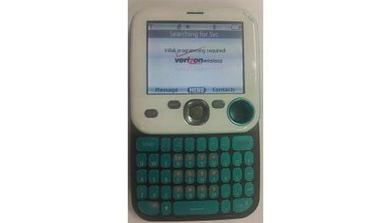 纯白旋屏全键盘 诺基亚Twist 7505曝光