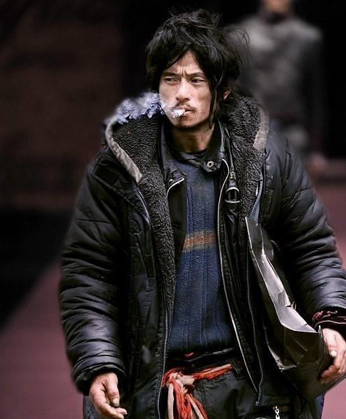 [武汉]街拍犀利哥 爱国者F100全景相机_数码_科技时代_新浪网