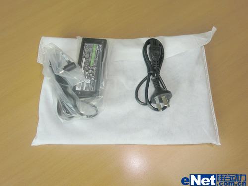 i5芯双显卡SSD硬盘 索尼Z118开箱报告_笔记本