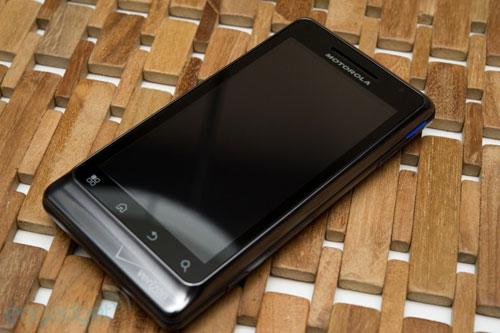 Android旗舰摩托罗拉Droid2开箱图赏(2)