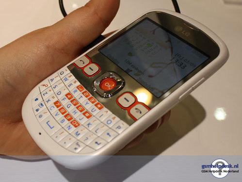 直板全键盘社交新宠 LG C300 Town公布_手机