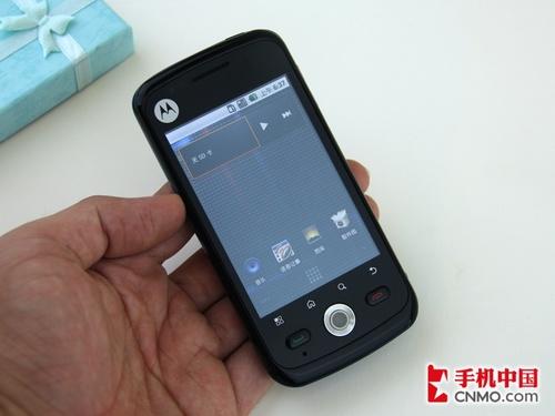 3.2英寸触摸屏摩托智能手机XT502评测(2)