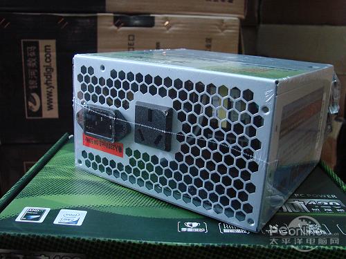 三年保两年换 新风格低价电源到货_硬件