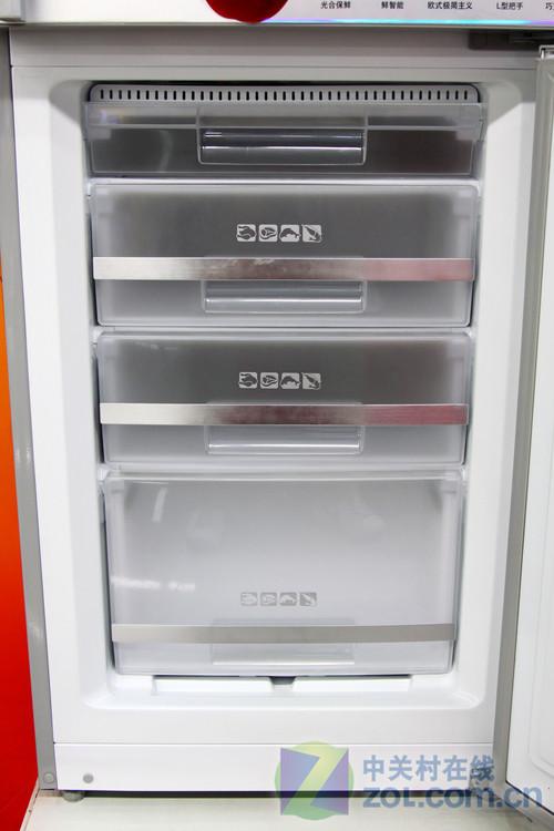 立体循环风美的220L冰箱现价3399元