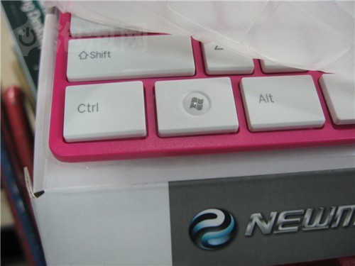 颜色最醒目 新贵轻雅尚品键盘现售57_硬件
