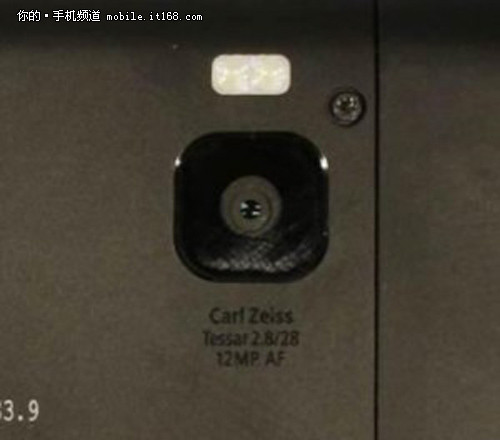 千万像素MeeGo神器 诺基亚N950拆解图