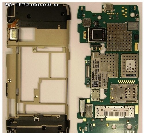千万像素MeeGo神器诺基亚N950拆解图