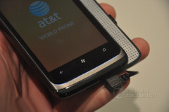 �����¾��� HTC 7 Surround������� 