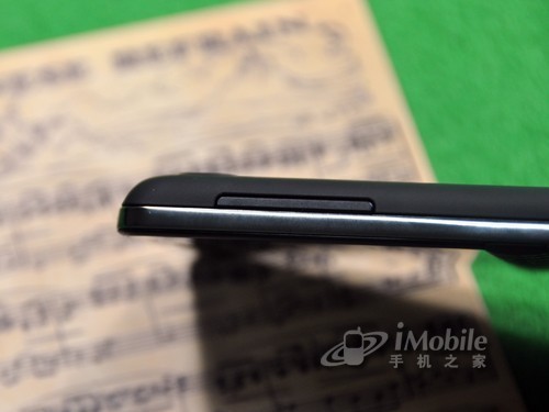 小身材大感受摩托全键盘社交EX226评测(2)