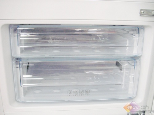 直降1000元 三星新品三门冰箱热卖