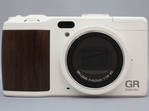 ����͸¶����GR DIGITAL IV���ͽ����ֱ�