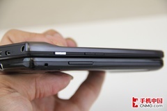 价格仅差10元摩托罗拉RAZR对比I9100(2)
