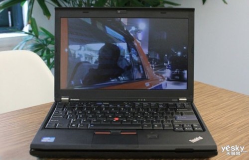 ҲThinkPadX2208800Ԫ