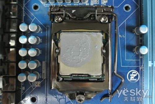 2590512519.jpg