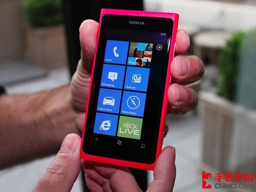 诺基亚 Lumia 800 ￥2990 腾达 
