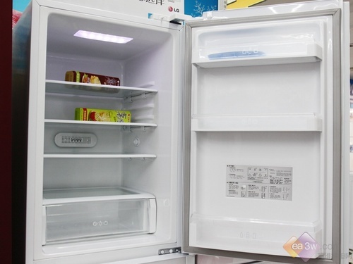 2011新品来袭 LG新花纹两门冰箱上市