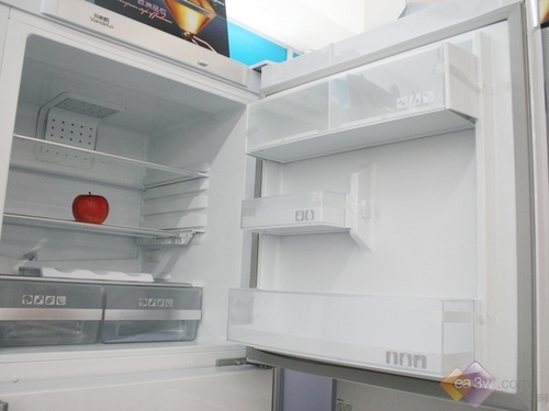 美的凡帝罗三门冰箱 欧式设计降600元