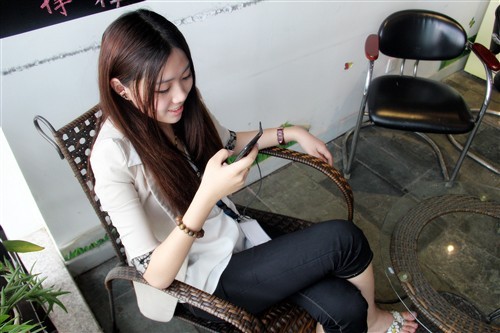 <em>男欢女爱</em>四核魅力 HTC One X深度体验(2)_手机