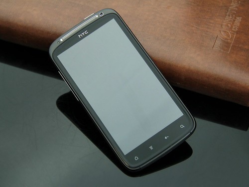 经典双核智能机HTC G14 手机中的绅士_手机