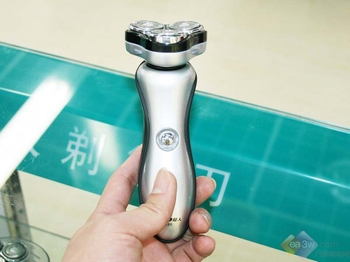 三环浮动剃须 超人剃须刀超值之选_家电